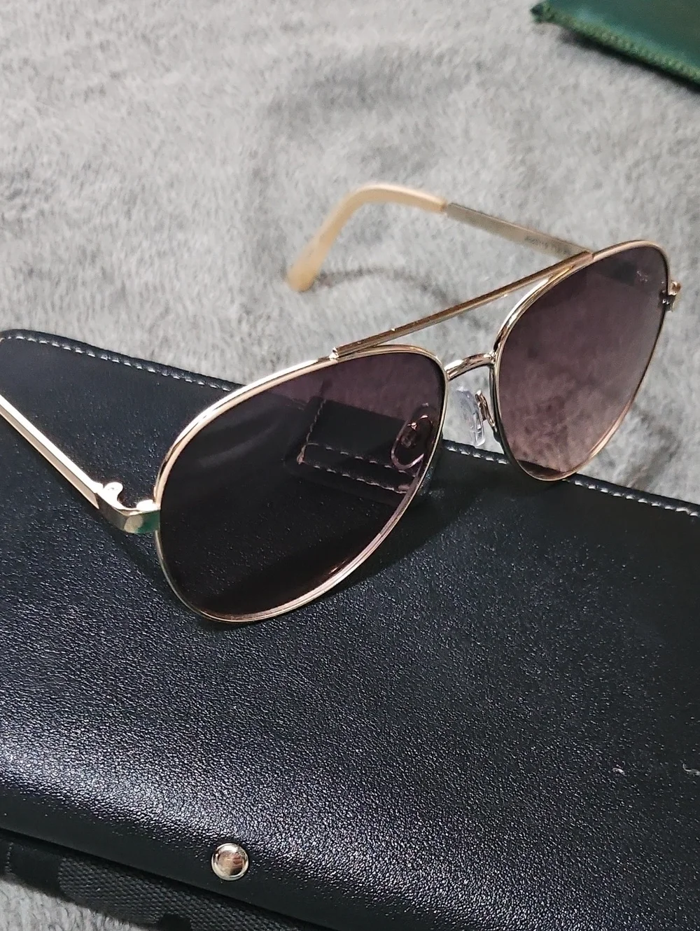 Oscar De Larenta Womens Designer Sunglasses